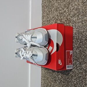 Brand New Nike huarache